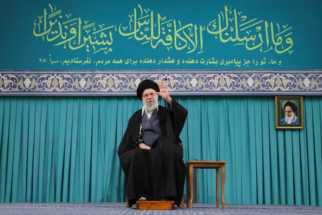ما رئیس‌جمهور آمریکا را مجرم می‌دانیم/ هدف آمریکا، بلعیدن ایران است/چند هزار نفر را به قتل رساندند